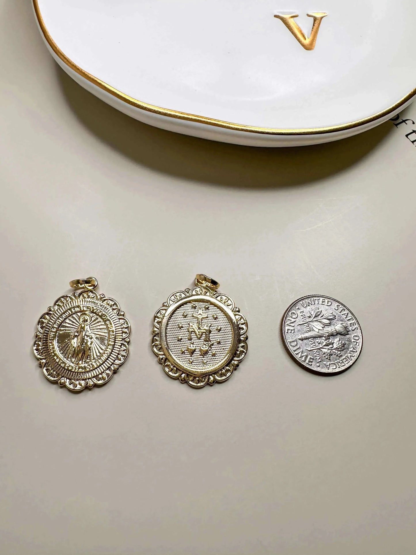 Velani Elegant Miraculous Medal