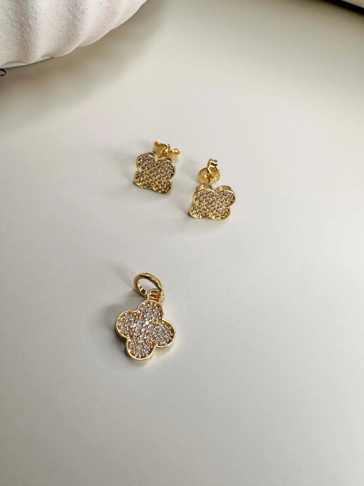 Velani Jewelry Dainty Clover Pendant