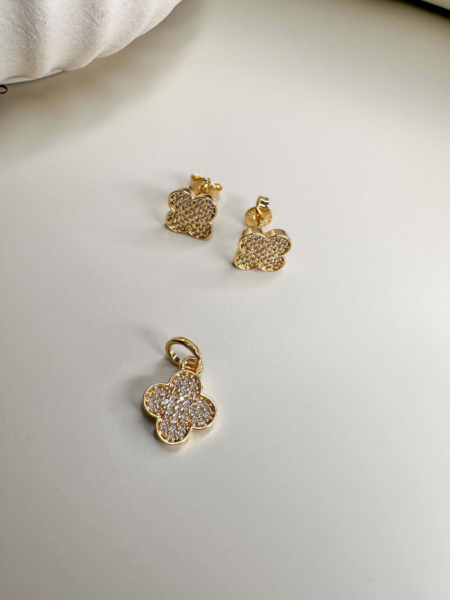 Velani Jewelry Dainty Clover Pendant