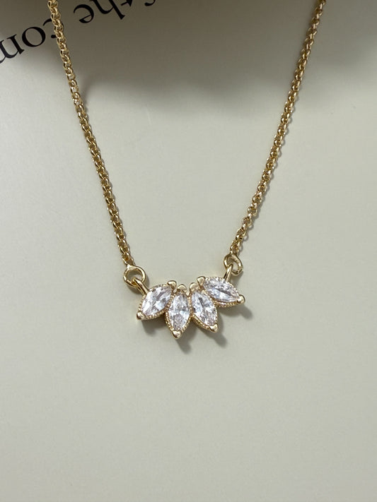 Velani Jewelry Like Flower Necklace
