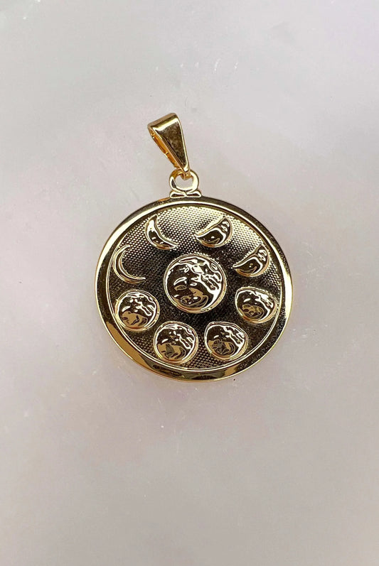Velani Moon Phases Medalion