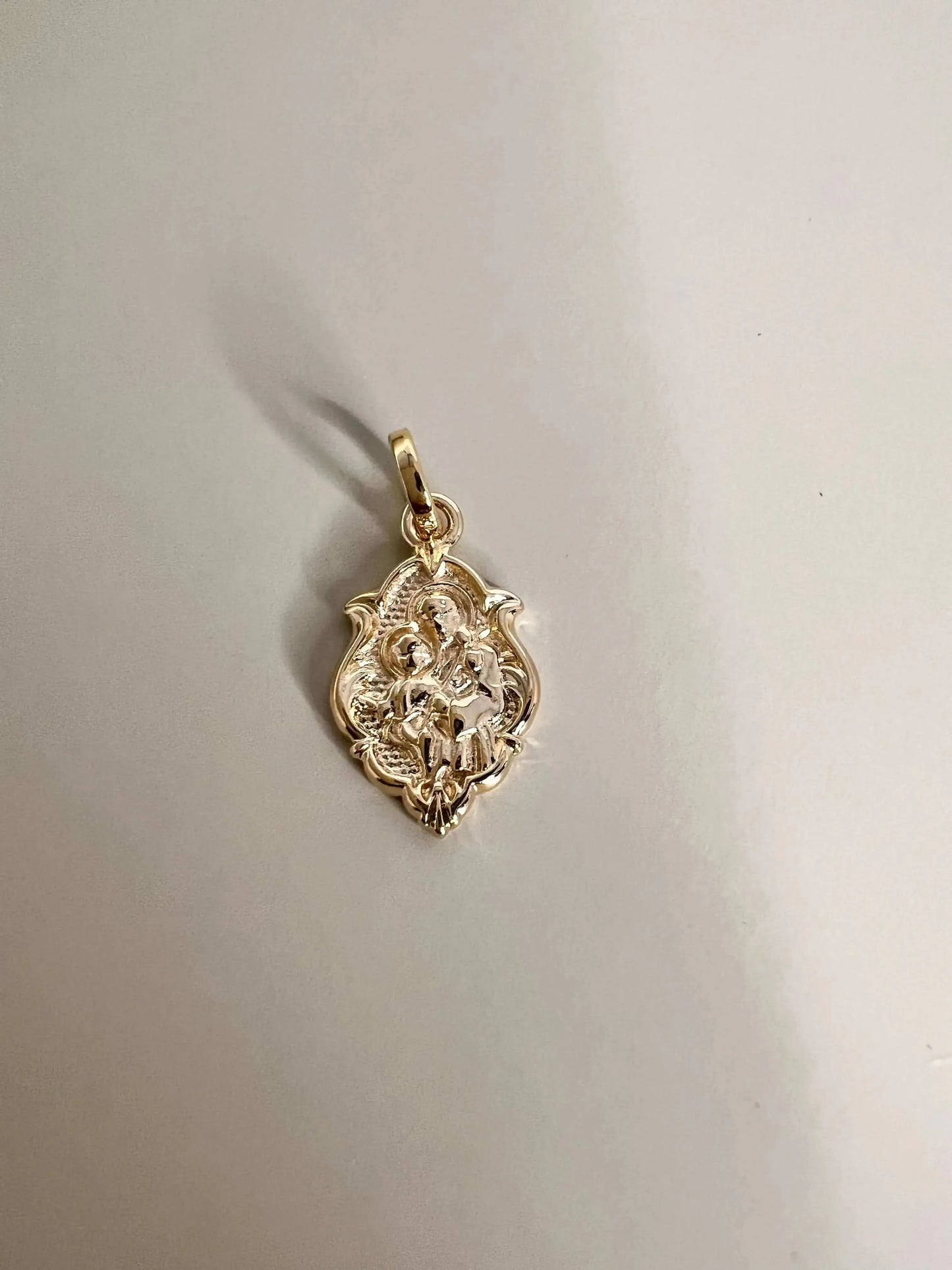 Velani Saint Joseph Pendant