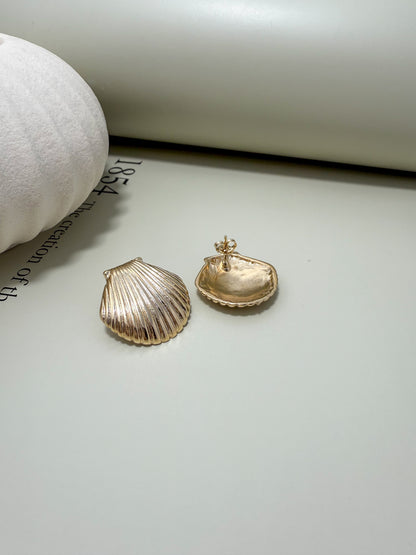 Velani Jewelry Clam Shell Stud Earrings