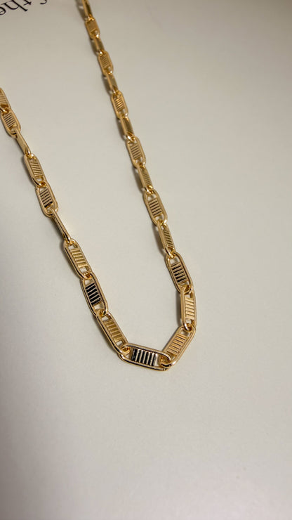 Textured Bar Paperclip Necklace - Velani Jewelry