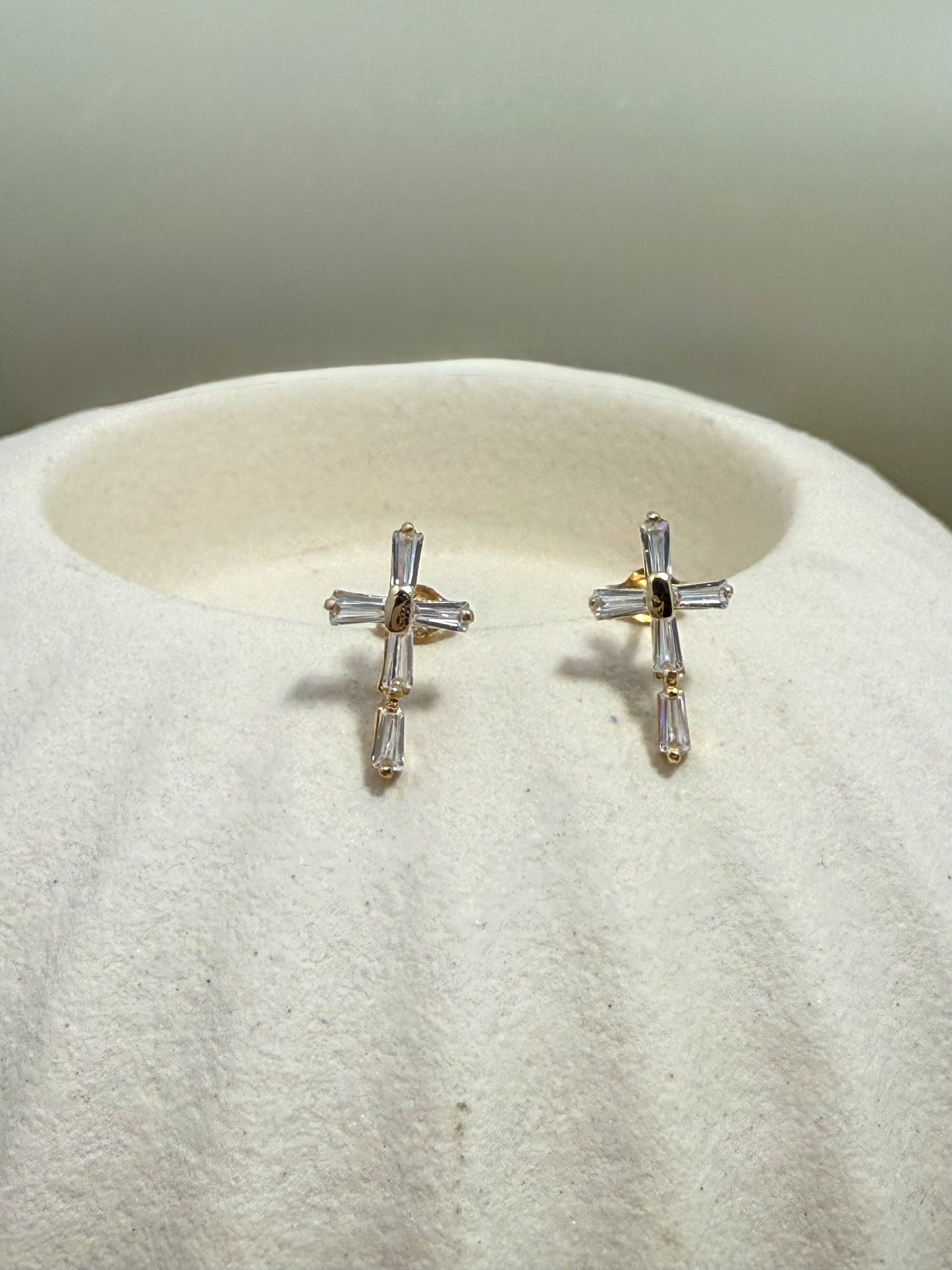 Velani Jewelry Elegance Baguette Cross Stud Earrings - 14K Gold