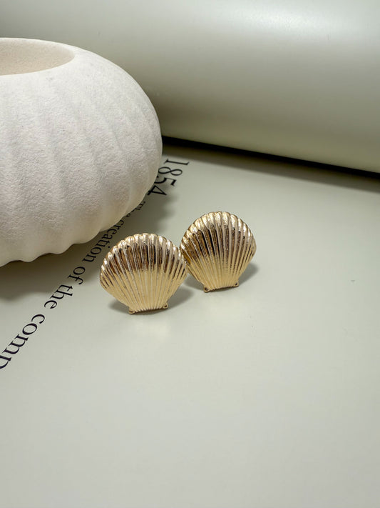 Velani Jewelry Clam Shell Stud Earrings