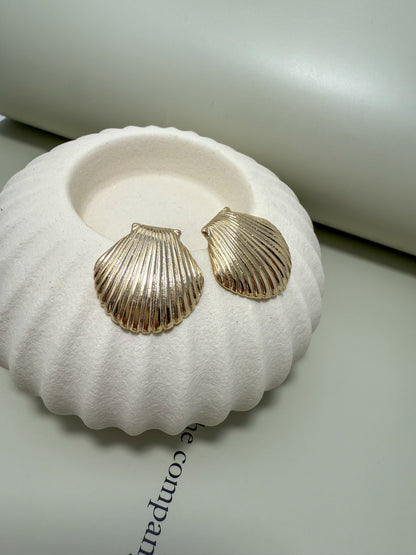 Velani Jewelry Clam Shell Stud Earrings