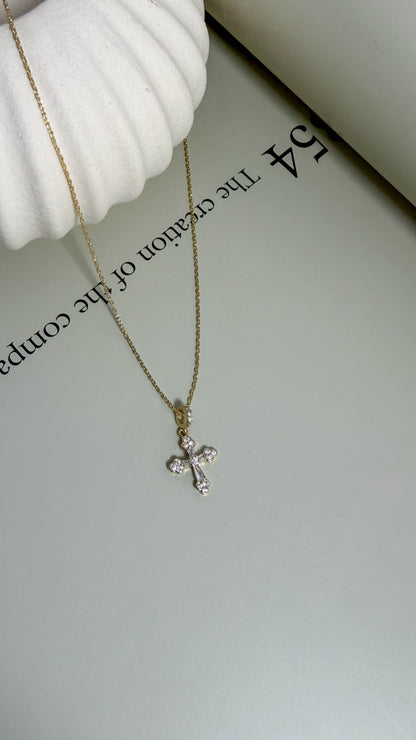Cruz Pendant Necklace - Velani Jewelry