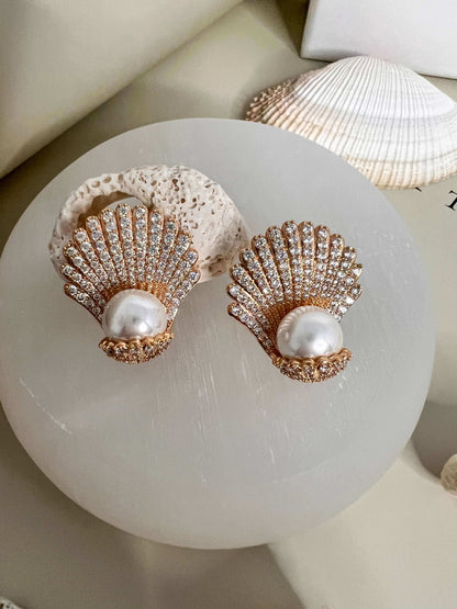 Velani Elegant Shell Pearl Earrings