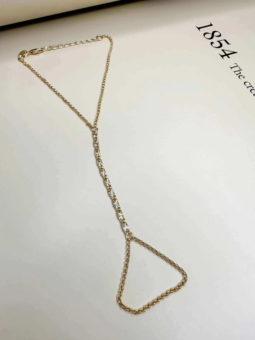 Velani Hand Jewelry in 18K gold-filled chain bracelet