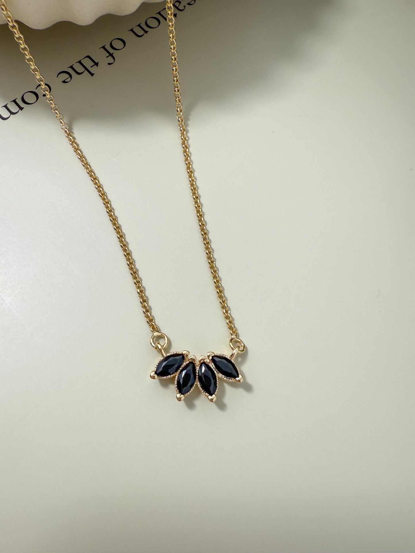 Velani Jewelry Like Flower Necklace