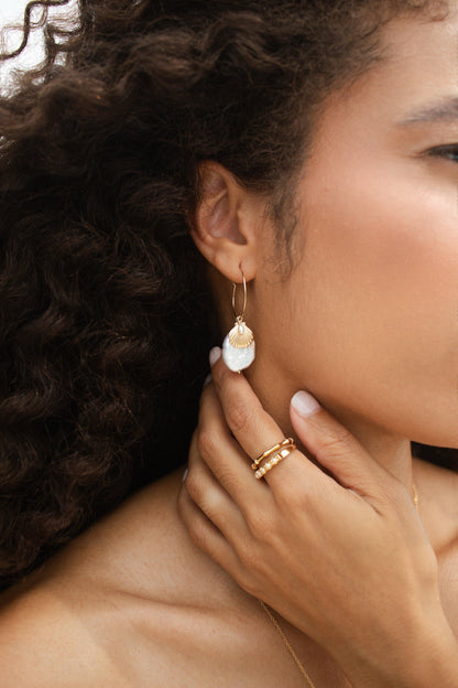 Velani Jewelry Maré d’Ouro Baroque Pearl Hoop Earrings