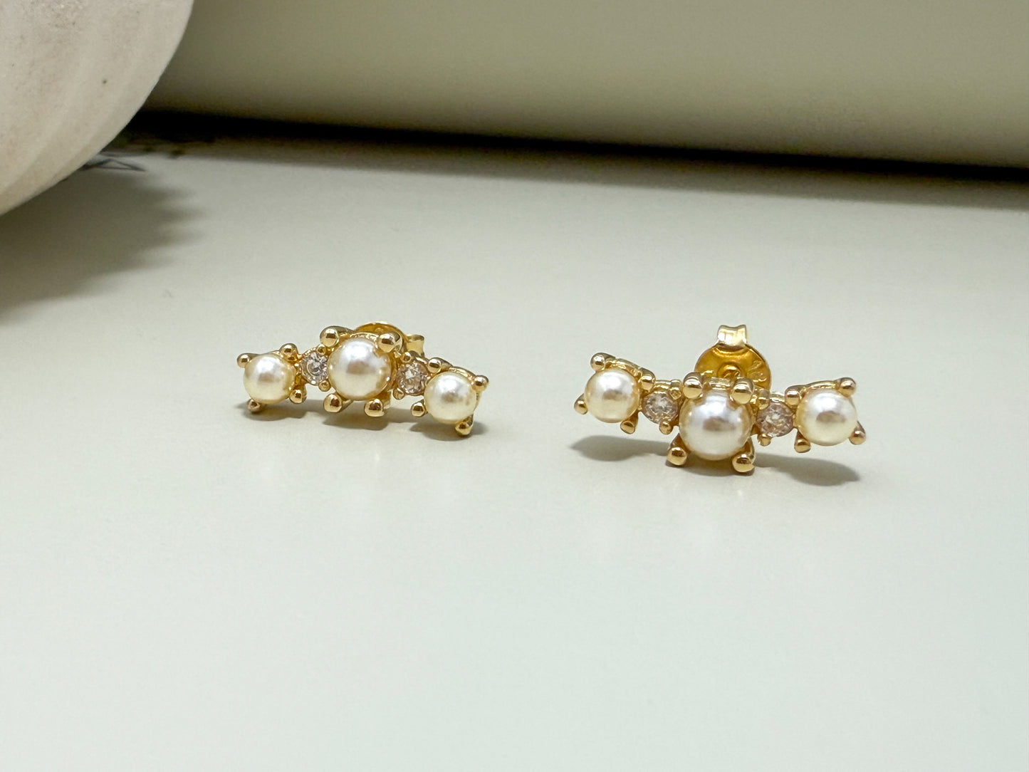 Velani Jewelry Pearl Crawler with CZ