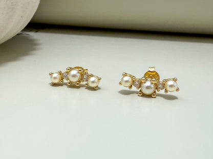 Velani Jewelry Pearl Crawler with CZ