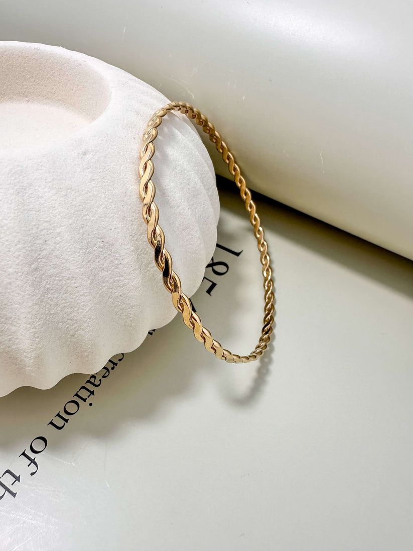Velani Wire Bangle