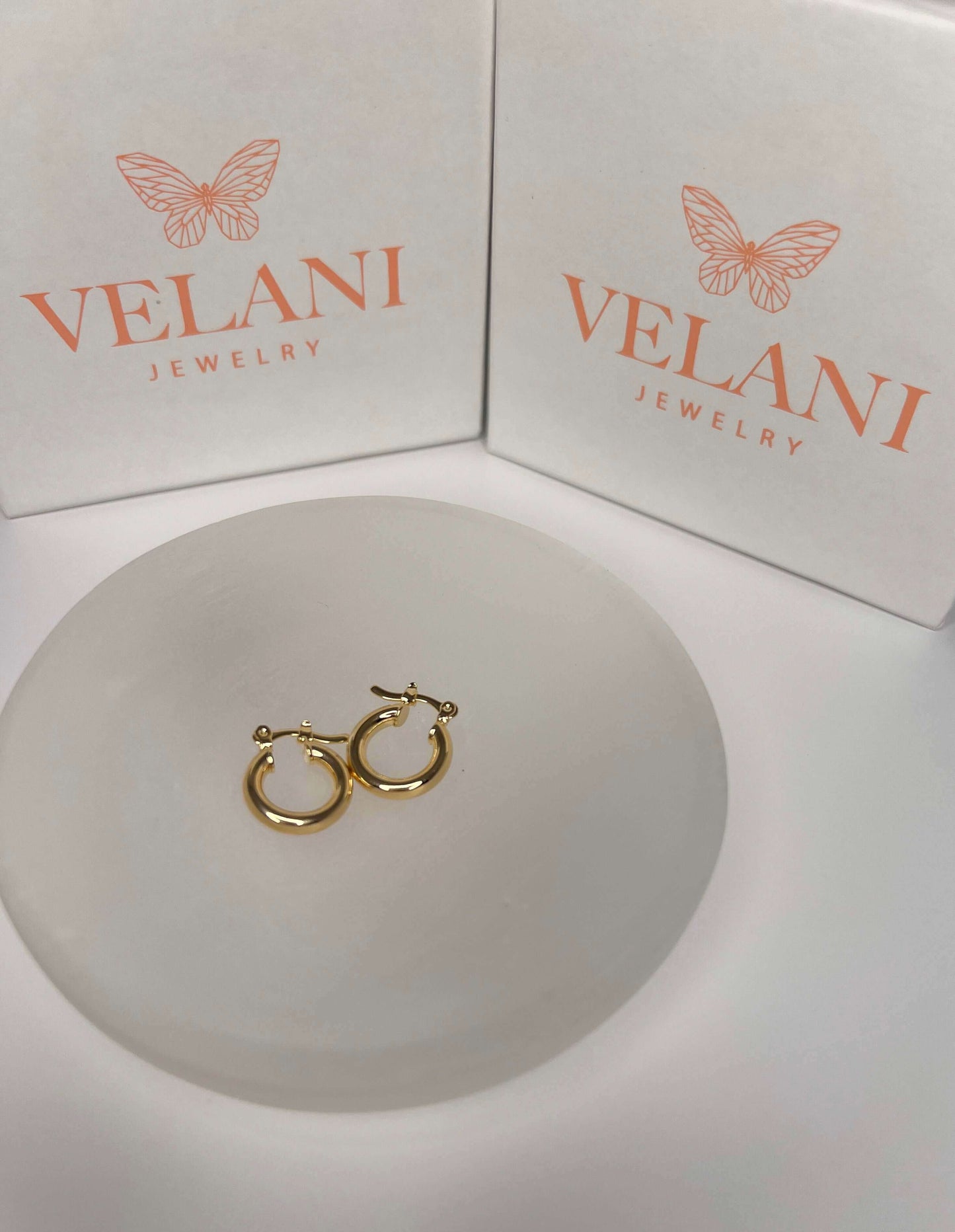 Velani Medium Thick Hoop