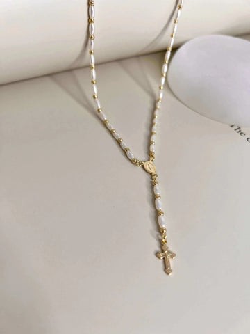 Velani Pearl Rosary Necklace, a waterproof and elegant choice for kayaking on Seattle's lakes.
