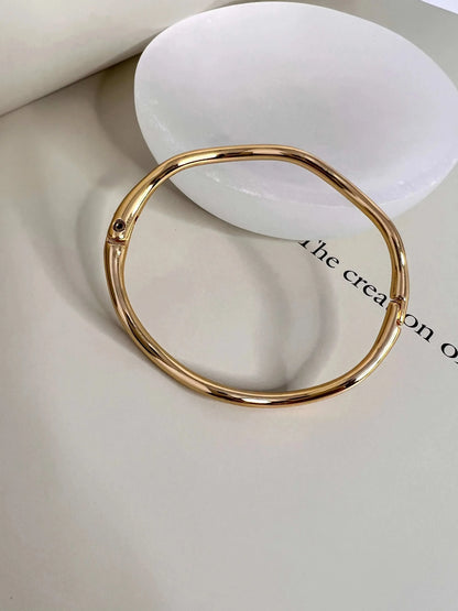 Velani Wavy Bangle Bracelet