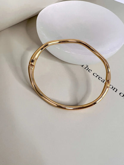 Velani Wavy Bracelet